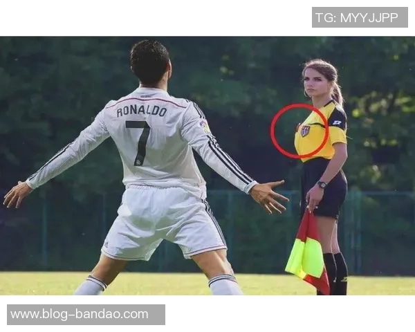 踢足球翻车的幽默瞬间与意外事故分享让我们一起笑对运动中的小尴尬 踢足球翻车的幽默瞬间与意外事故分享让我们一起笑对运动中的小尴尬